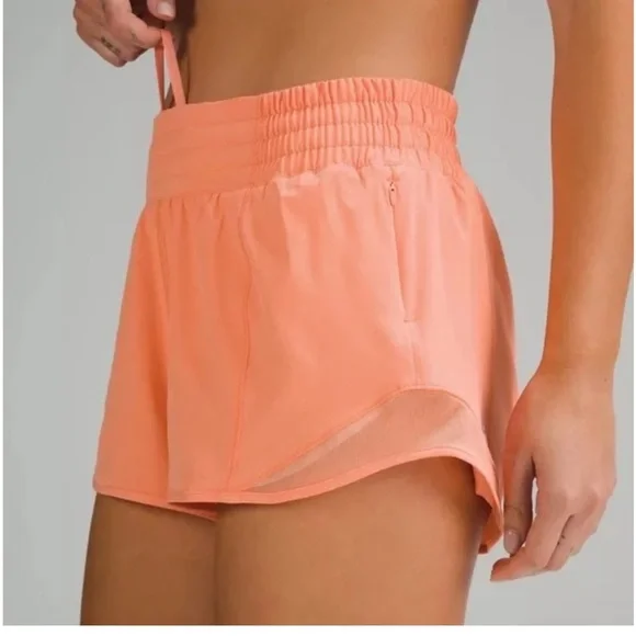 Lululemon Hotty Hot High Rise Shorts 2.5” Sunny Coral - Picture 3 of 8